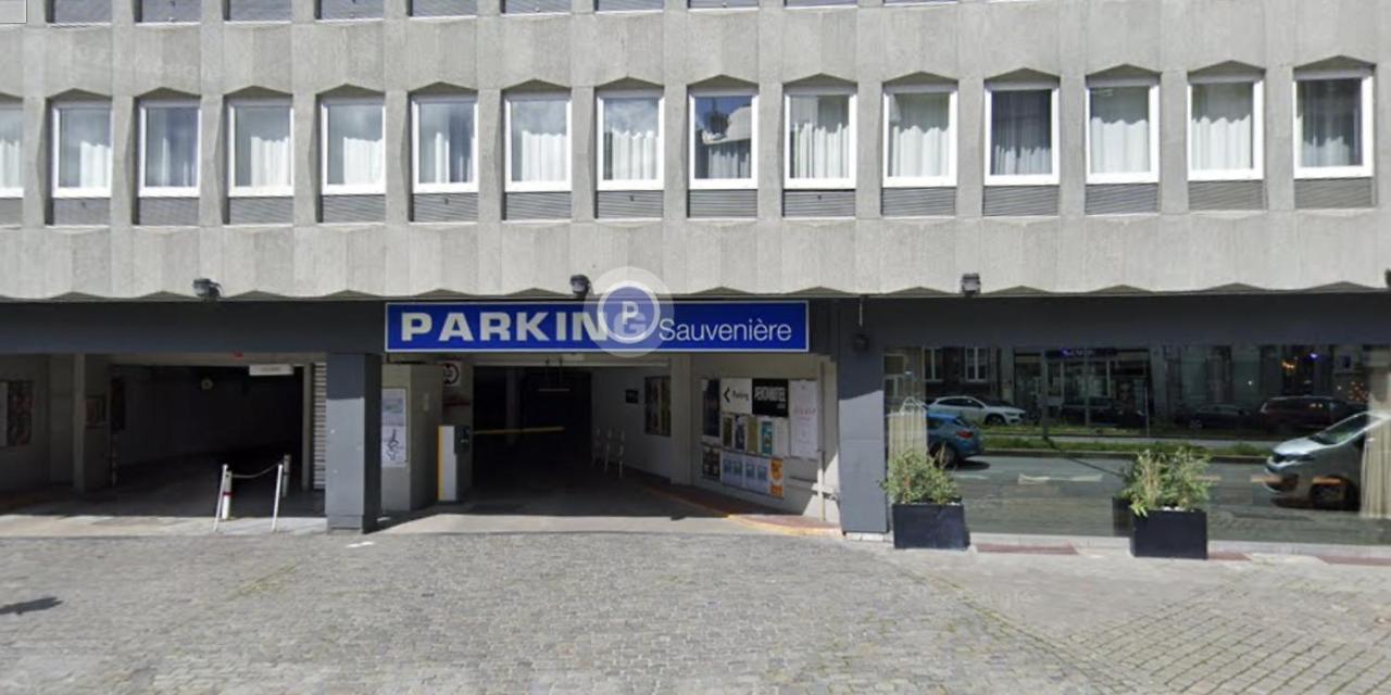 The 99, Sauna & Parking * Liège